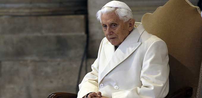 Vaticano desmiente rumores sobre supuesta muerte de Benedicto XVI