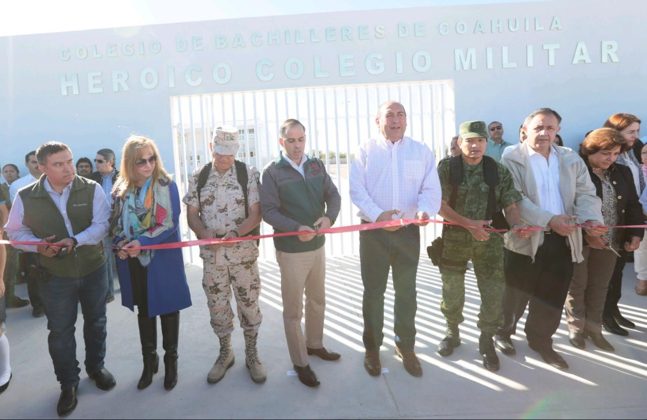 Entrega Gobernador COBAC “Heroico Colegio Militar” en PN