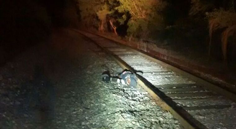 Localizan cuerpo en vías del tren en San Pedro