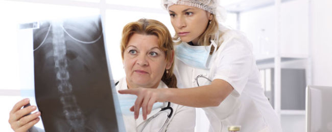 Mujeres fuertes, lema del Día Mundial de la Osteoporosis 2017