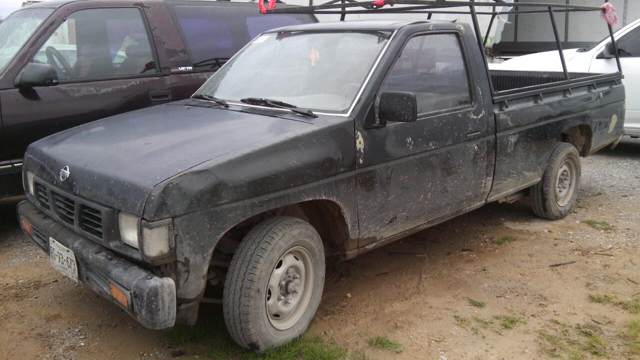 Elementos de la Fiscalía General recuperan pick up robada en Nuevo León