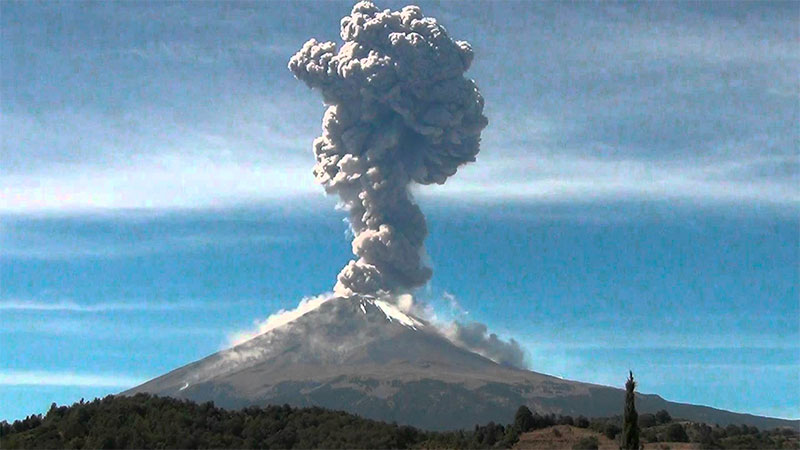 Popocatépetl tuvo 99 exhalaciones y cuatro explosiones