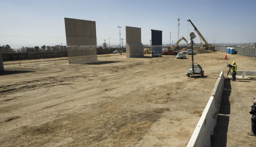Prototipos de muro de Trump en San Diego están casi listos