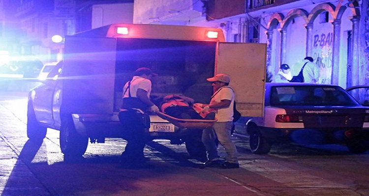 Ocho cadáveres desnudos son localizados en Baja California