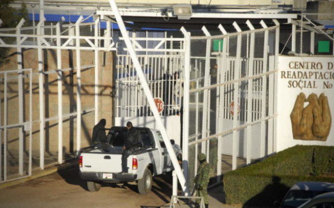 Se suicida en prisión joven que asesinó a golpes a su pequeña hijastra