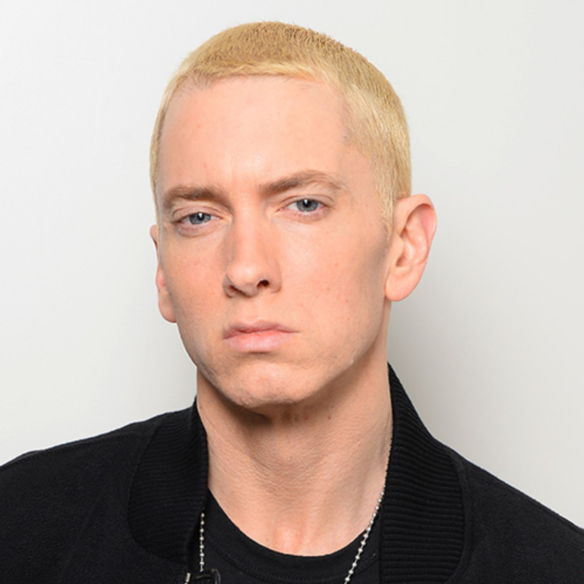 Trump es un “abuelo racista y kamikaze”: Eminem