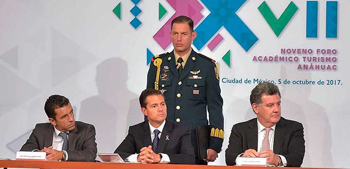 Pide EPN a los turistas venir al País tras sismo