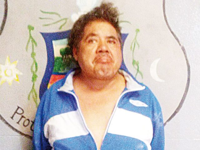 Taxista secuestra y viola a su hijastra en Monclova