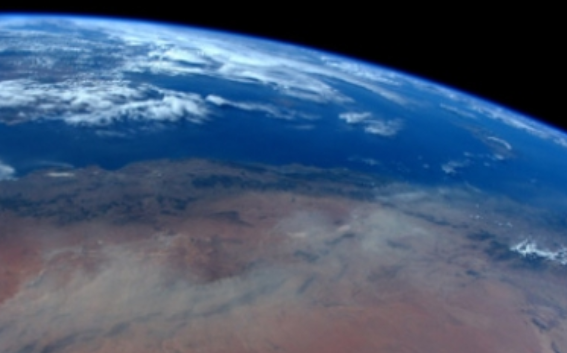 Descubren en el espacio compuesto químico que se produce en la Tierra