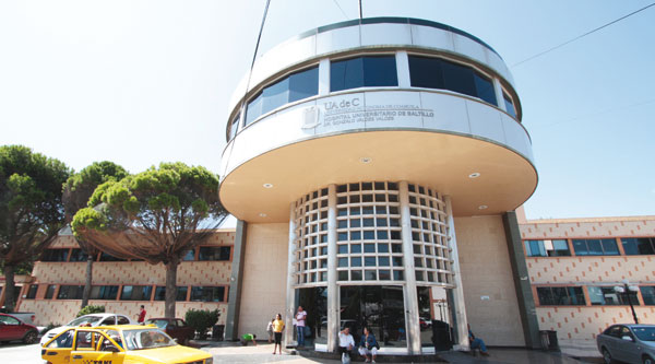 Cae alumno de azotea en Saltillo, es hospitalizado grave