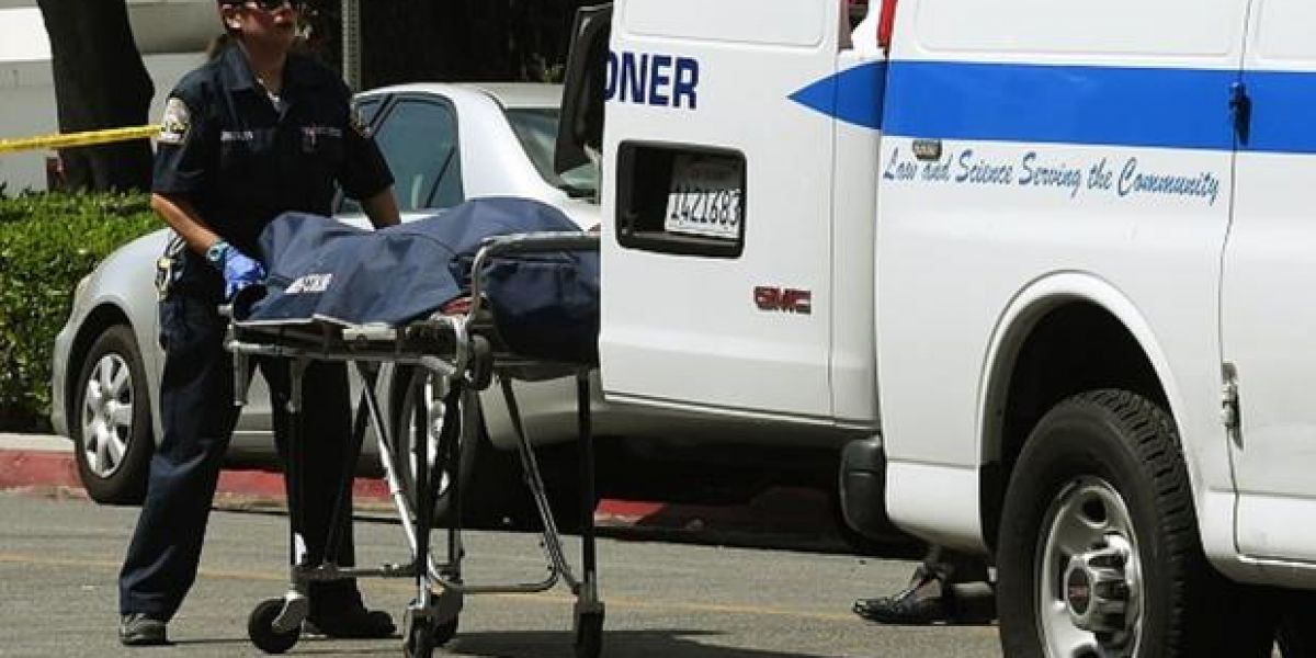 Balacera en primaria de California deja al menos tres muertos