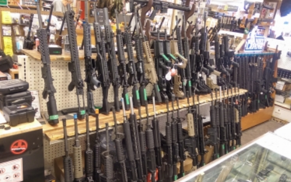 EUA debe controlar de urgencia la venta y porte de armas