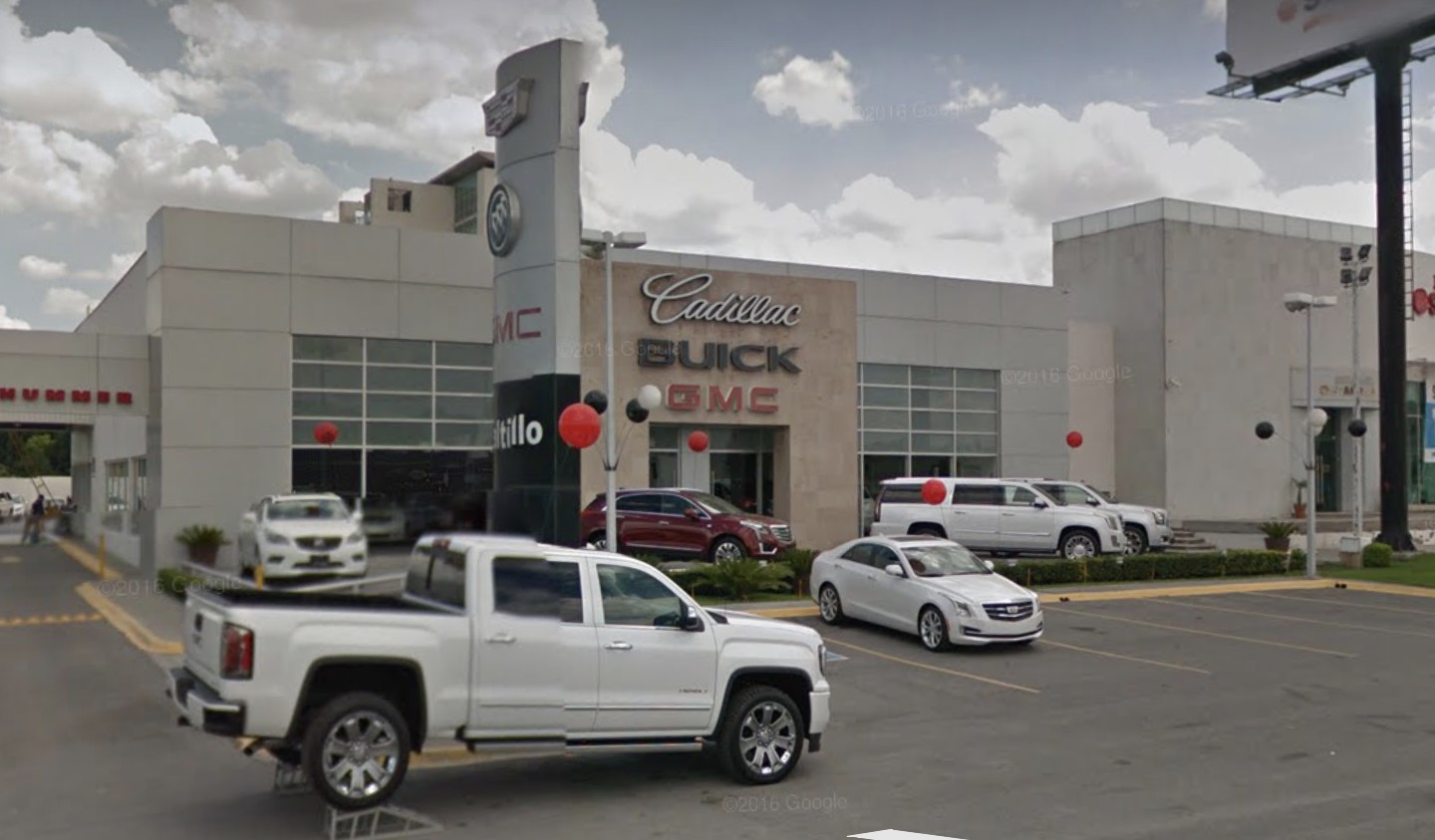 Asaltan con violencia agencia Cadillac en Saltillo