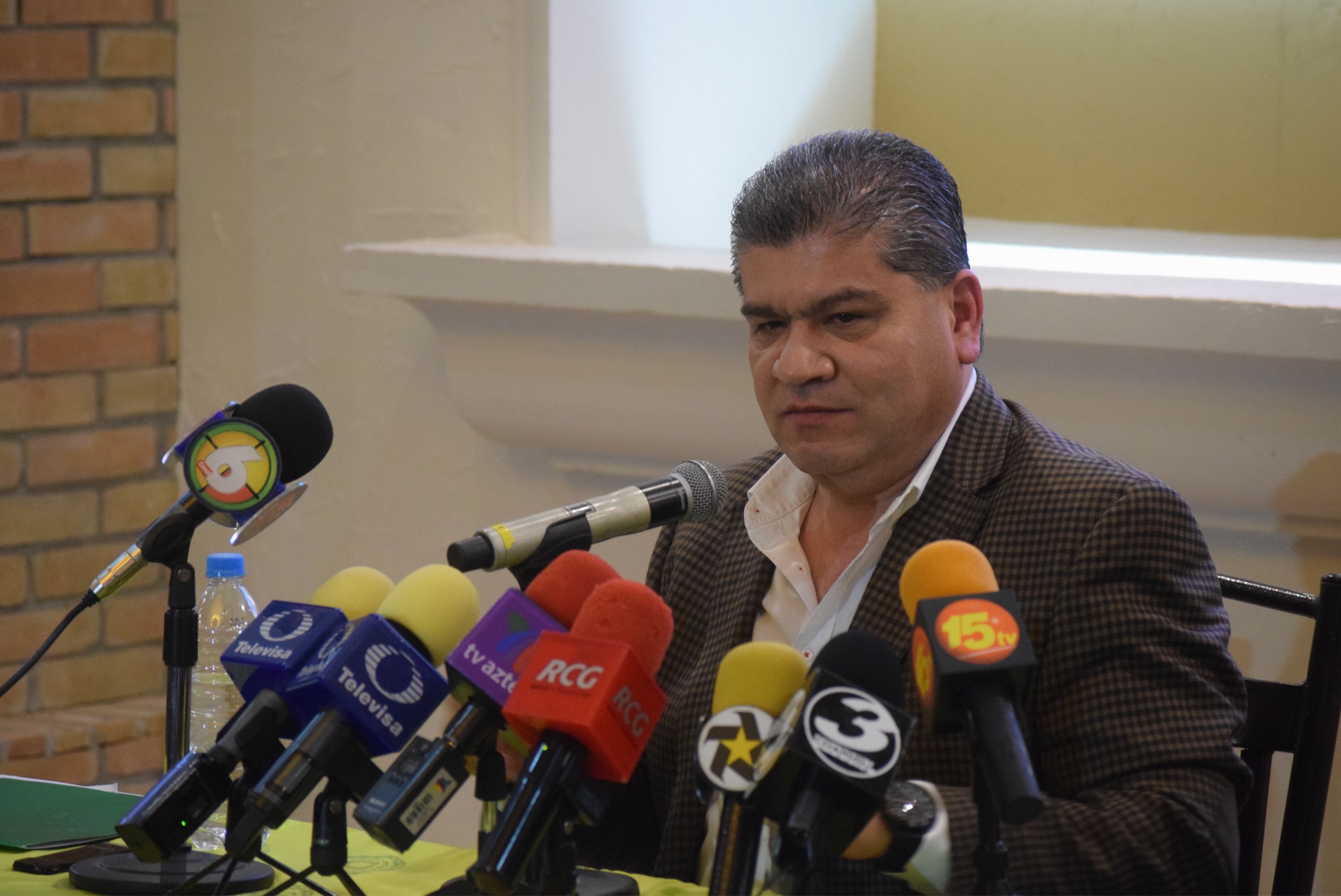 Llama Miguel Riquelme a la reconciliación; <br>adelanta creación de Secretaría de Seguridad