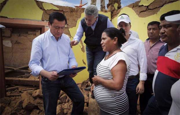 Reconstrucción seguirá en Chiapas hasta que de nuevo esté de pie: Osorio Chong