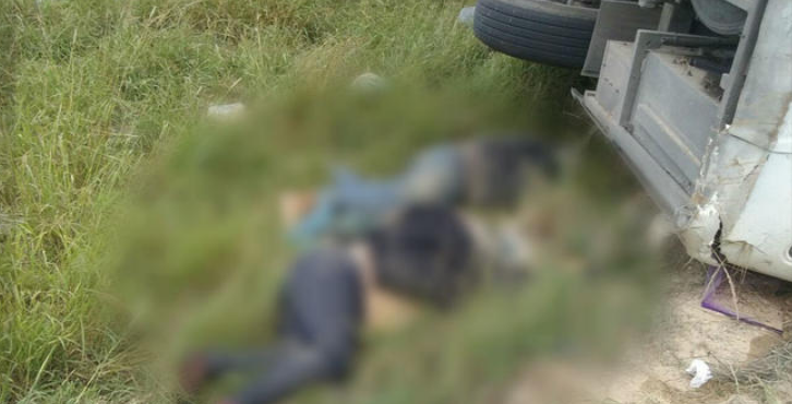 Identifican a víctimas de volcadura de autobús; eran de Acuña