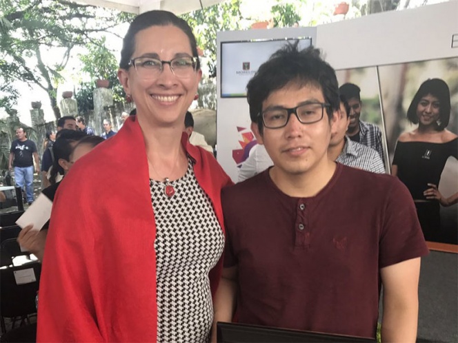 Universitario zapoteco cursa doctorado en Massachusetts