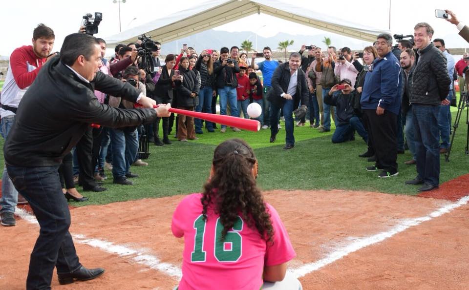 Inaugura Riquelme parque deportivo en Ramos Arizpe