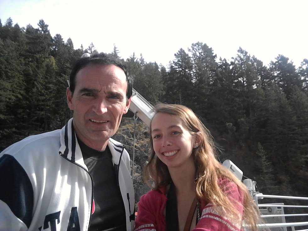 Adolescente se casará con “el hombre de su vida”… de 53 años de edad