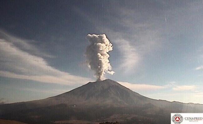 Popocatépetl emitió 705 exhalaciones y dos explosiones