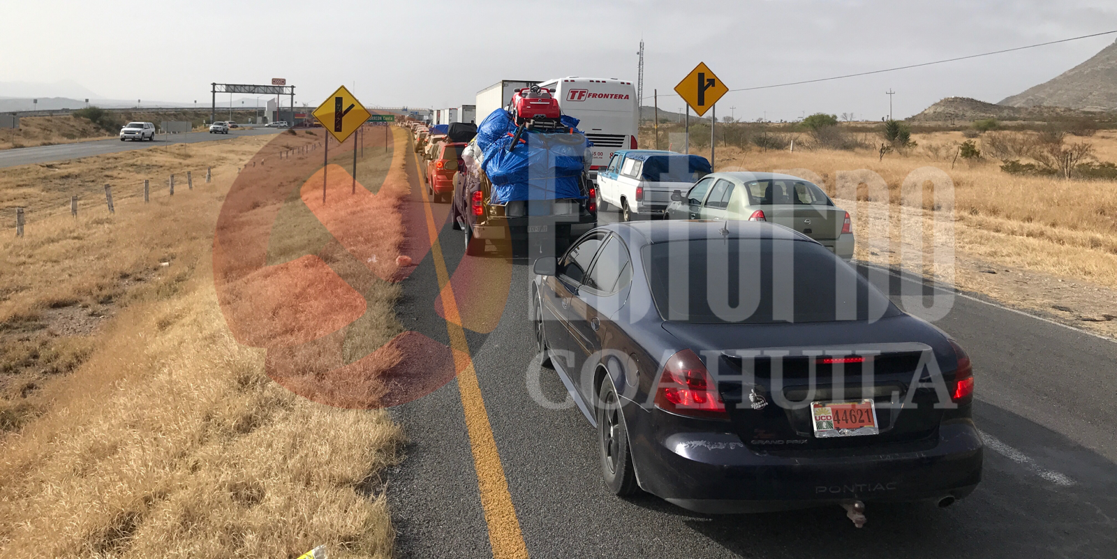 Se registran largas filas en caseta <br>de autopista Saltillo-Torreón
