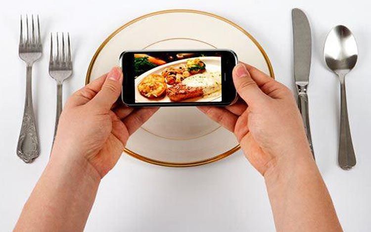 Apps de envío de comida ganan 4 veces lo que la dueña del chilli´s