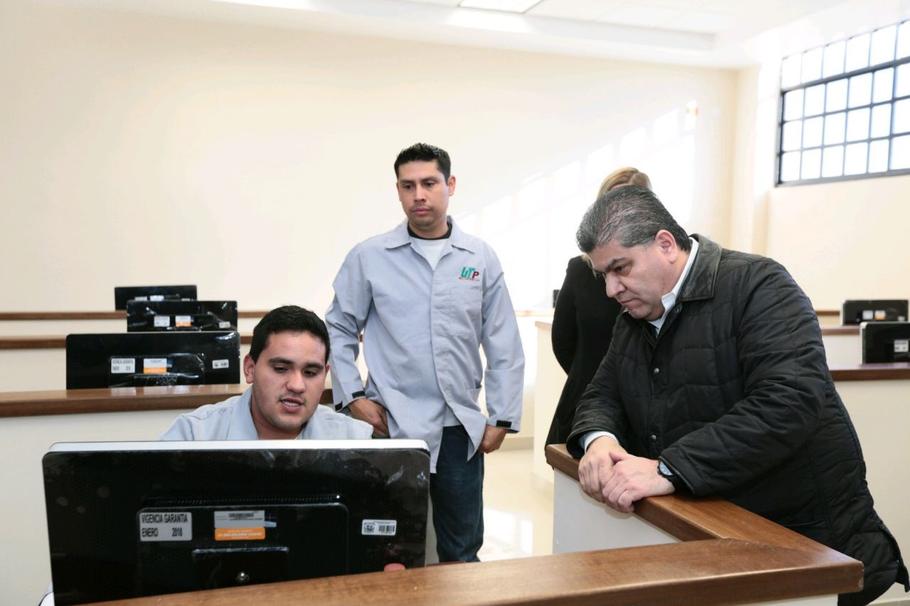 Entrega Riquelme ampliación de Universidad Tecnológica de Parras