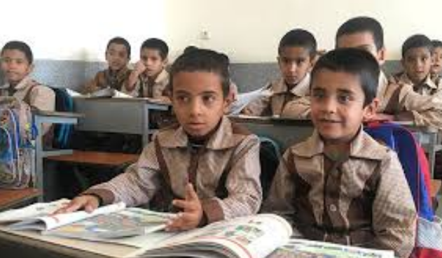 Irán prohíbe enseñar inglés para evitar “invasión cultural” occidental