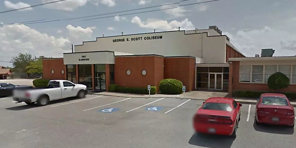 Nuevo incidente con armas en EUA, un estudiante lesiona a compañera