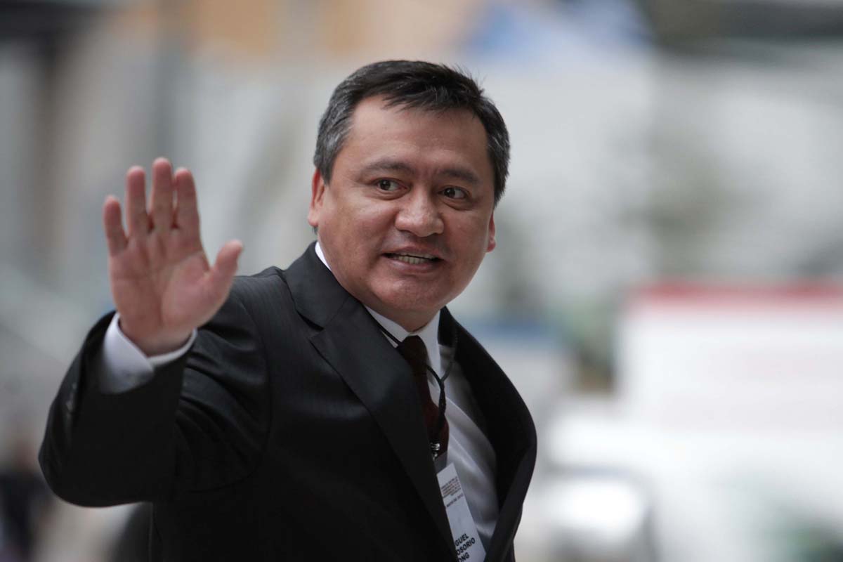 Osorio Chong confirma interés por buscar candidatura como senador