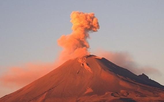 Popocatépetl emite 228 exhalaciones de baja intensidad