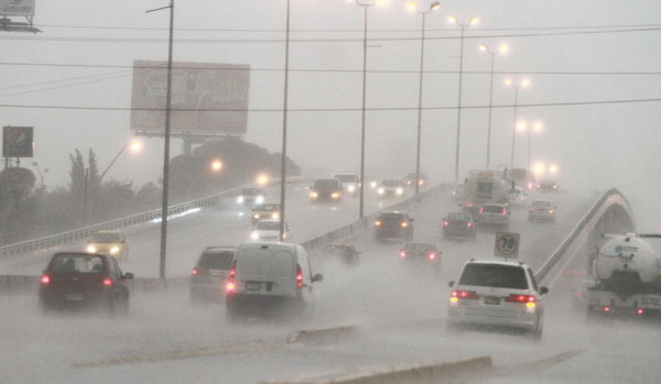 Saltillo exhorta a población a extremar precauciones por onda gélida