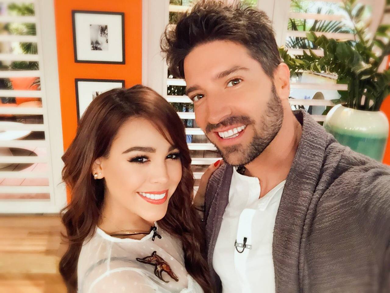 Danna Paola habría salido con actor casado, según revista