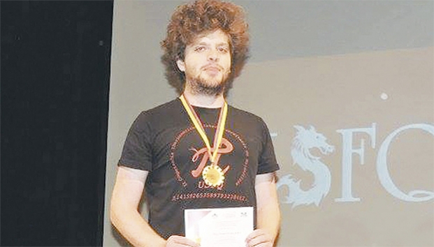 Gana mexicano primer lugar en Competencia Iberoamericana