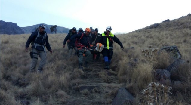 Recatan a niño que cayó 30 metros en el Nevado de Toluca
