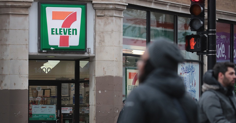 Lanzan redadas en 7-Eleven para detener a migrantes