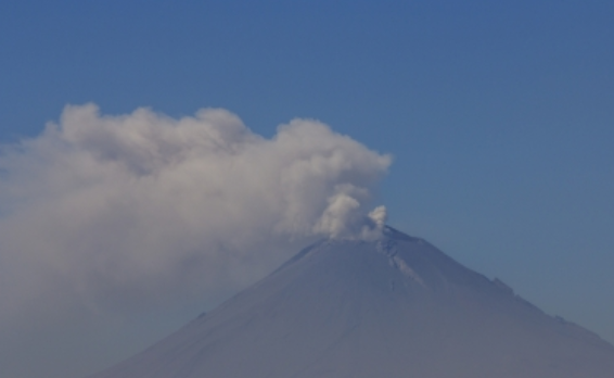 Volcán Popocatépetl emite 101 exhalaciones de baja intensidad