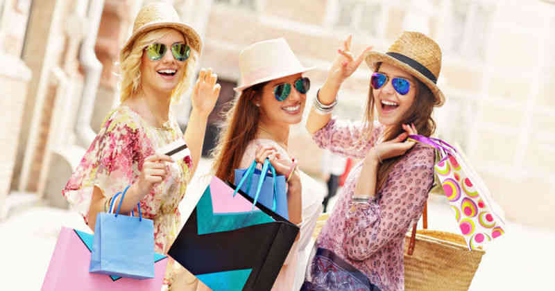 Jóvenes de México gastan más de lo que ganan