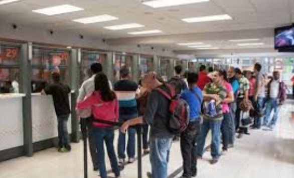 Por ser día feriado bancos suspenderán operaciones el lunes