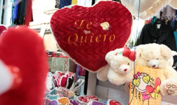 Celebrar en casa, una opción para “cuidar el bolsillo” en San Valentín