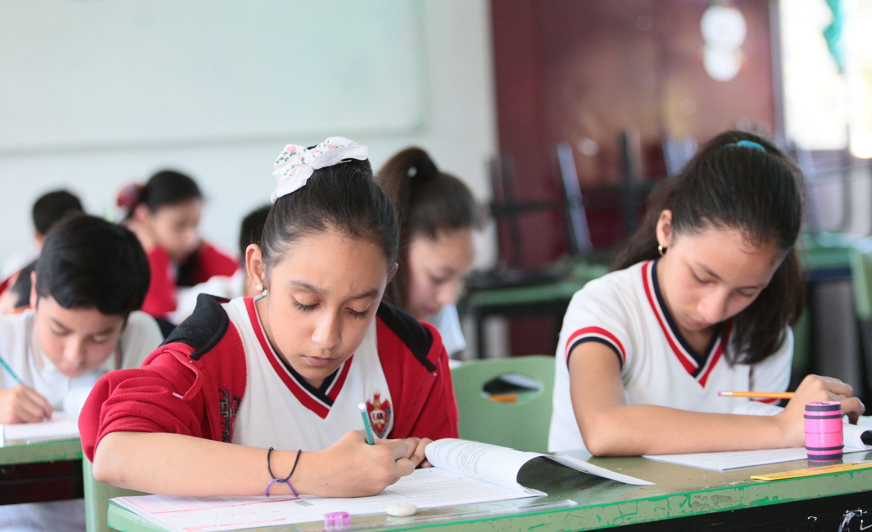 Aplican 55 mil 400 alumnos examen de ingreso a nivel secundaria en Coahuila