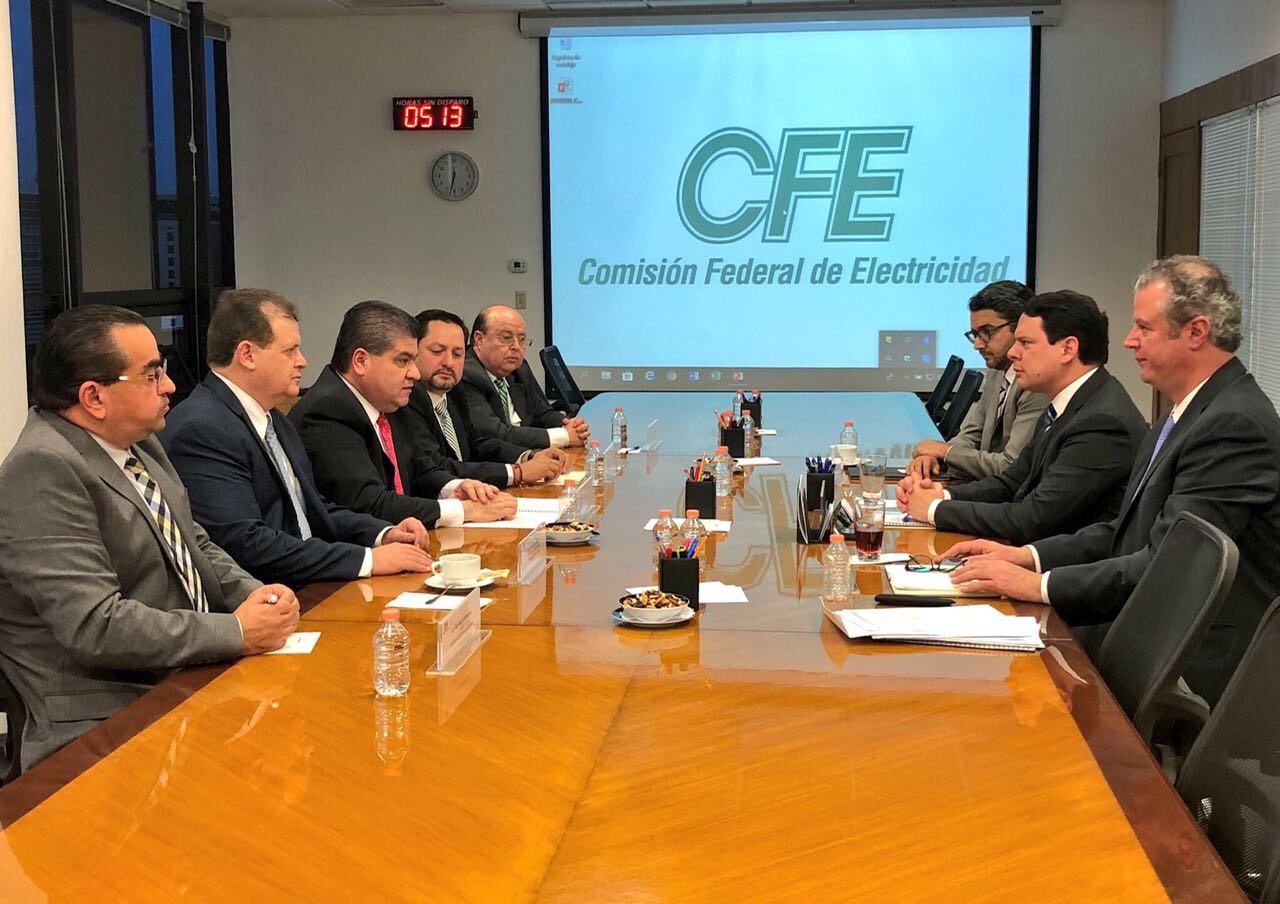 Se reúne Miguel Riquelme con <br>carboneros y director de CFE