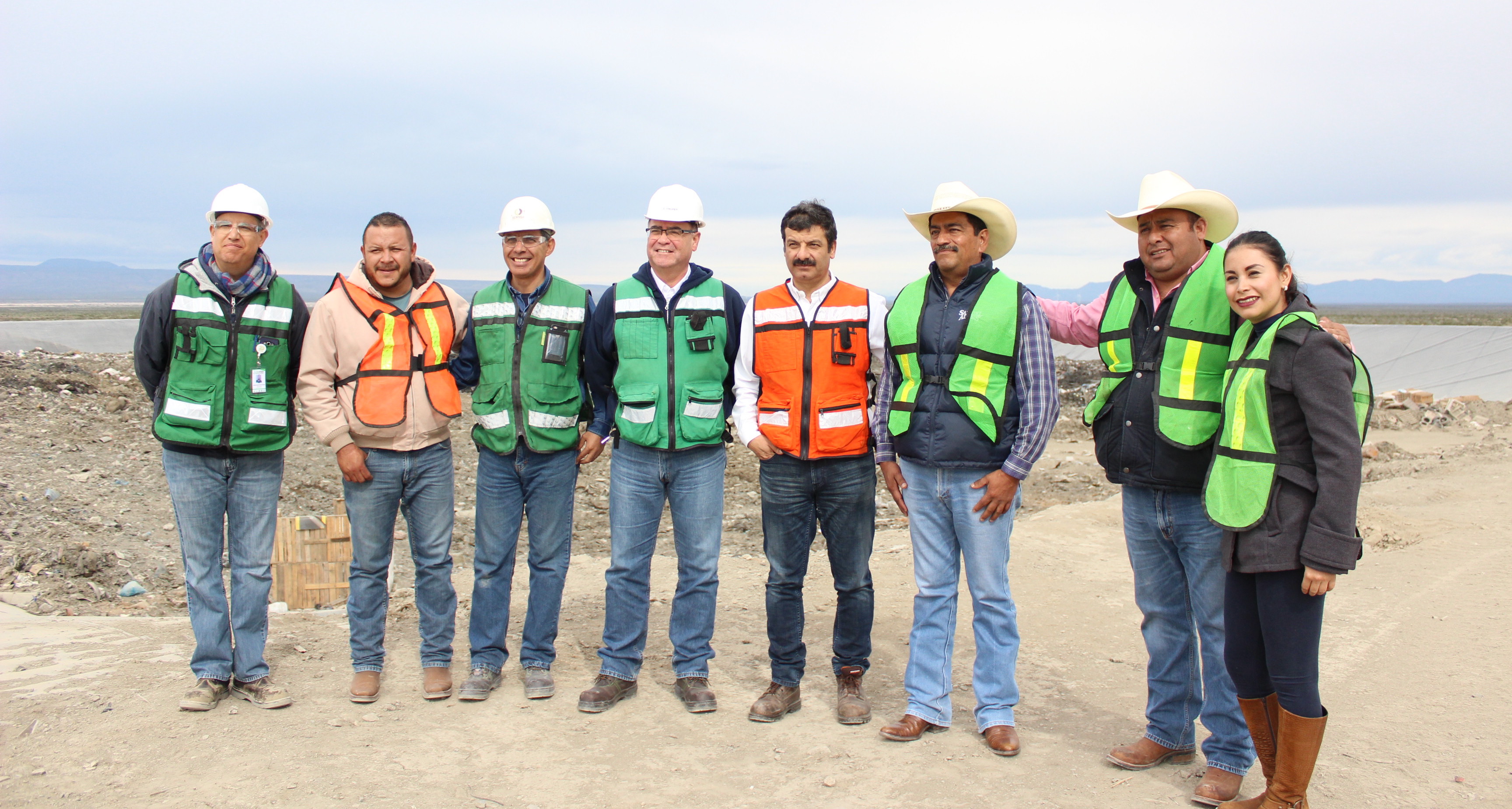 Visitan regidores de General <br>Cepeda empresa SEMNSA