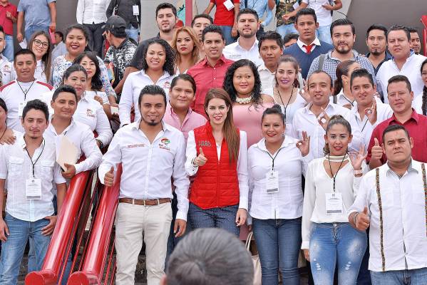 Gobierno federal impulsa a jóvenes emprendedores como nunca antes: Presidencia