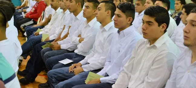 Más de 338 mil jóvenes y voluntarios realizan el Servicio Militar Nacional