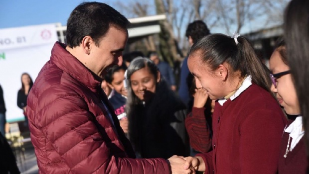 Anuncia Manolo Jiménez becas Todos por la Educación