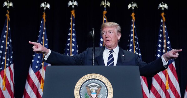 Donald Trump castiga ley de presupuesto