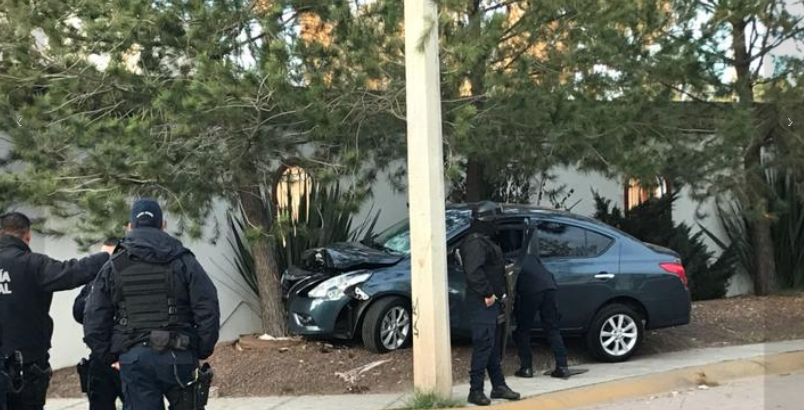 Conductor atropella a ladron en intento de asalto