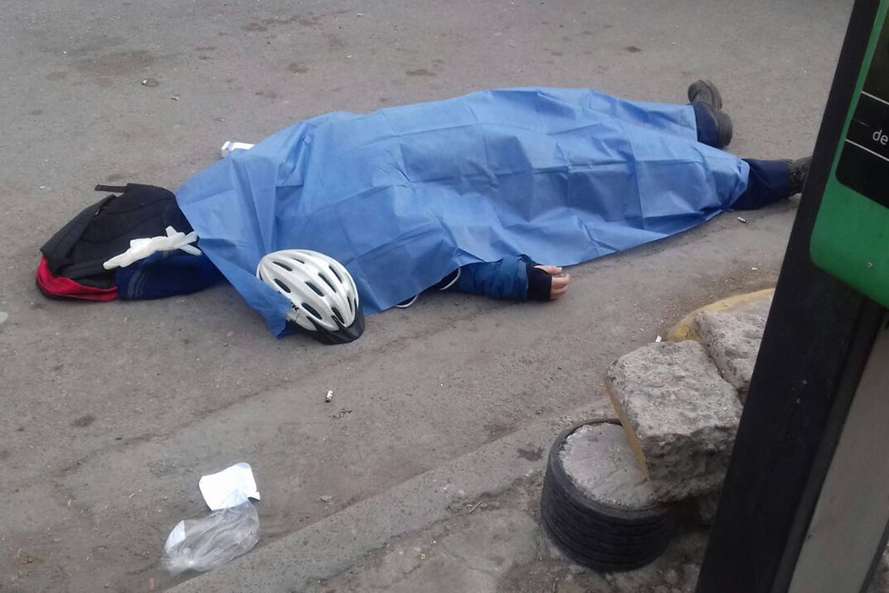 Sale de trabajar y muere camino a casa