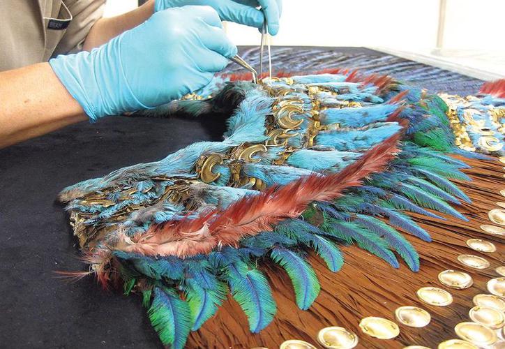 Activista recorrerá Europa para recuperar penacho de Moctezuma